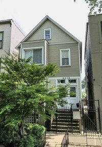 Building Photo - 2613 W Cortland St