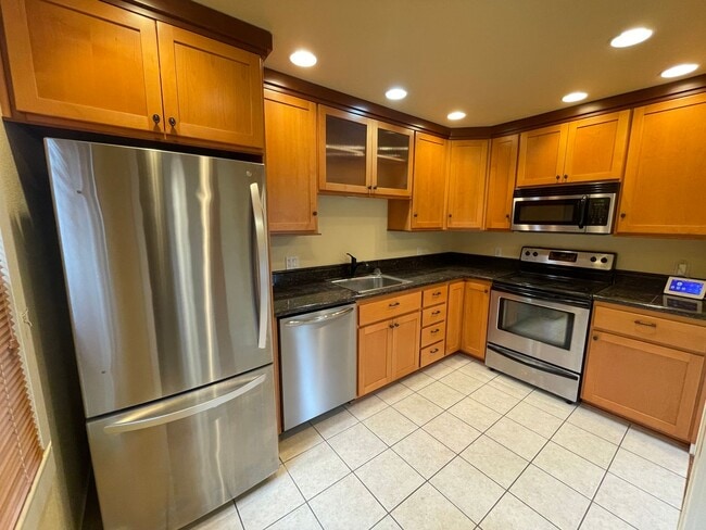 Building Photo - Beautiful 2 Bedroom Home on Spacious Corner Lot