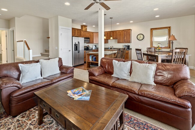 Building Photo - 23251 Sunserra Loop NW