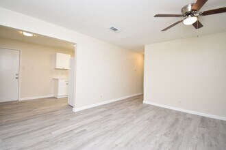 Building Photo - 220 Westward Ave