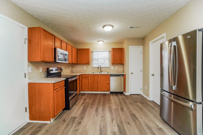 Building Photo - 5512 Beresford St