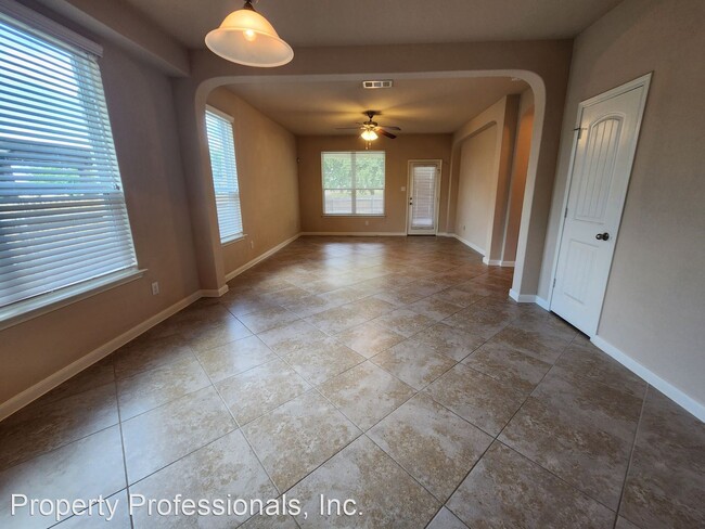 Building Photo - 3 br, 2 bath House - 3013 Sandstone Way