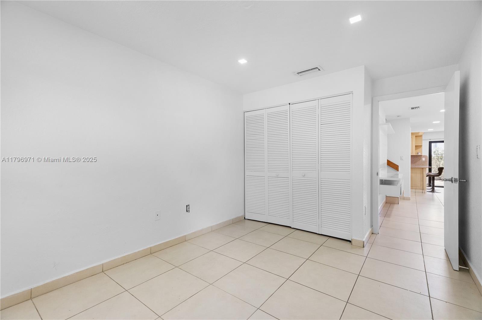 Building Photo - 2090 SW 122nd Ave