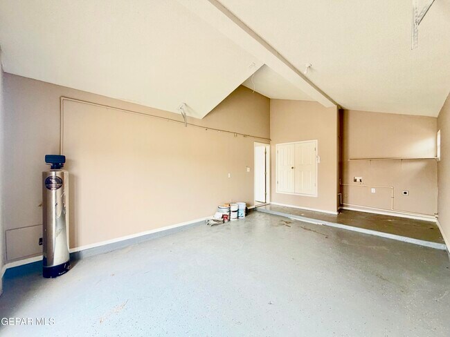 Building Photo - 3904 Tierra Marfil Rd