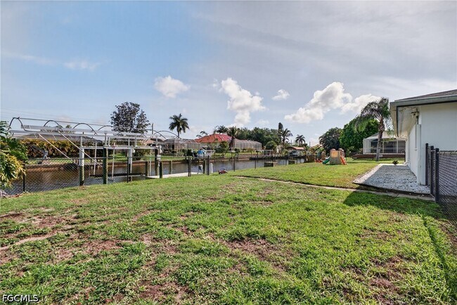 Building Photo - 27256 San Marino Dr