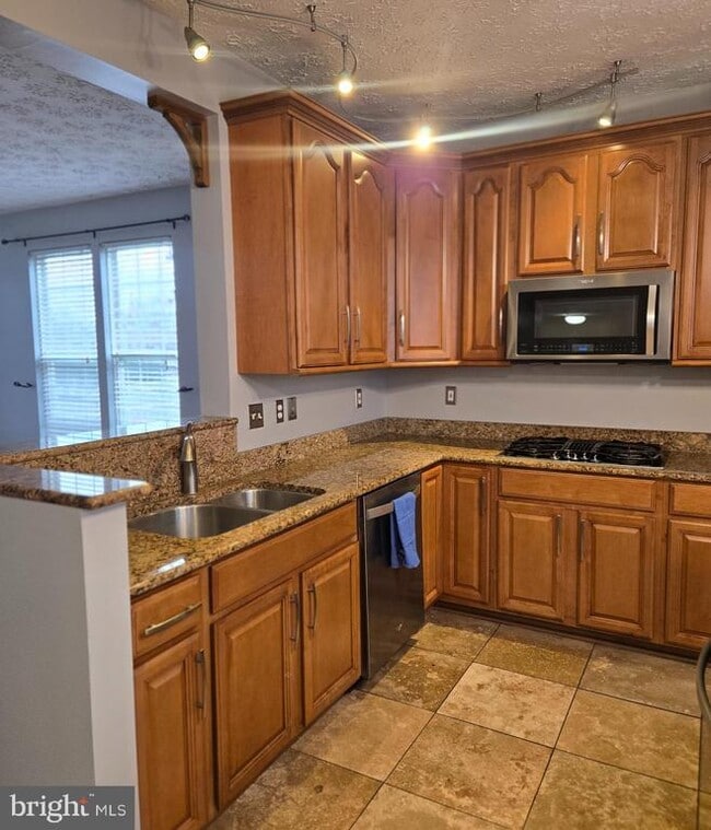 Building Photo - 4512 Warm Stone Cir