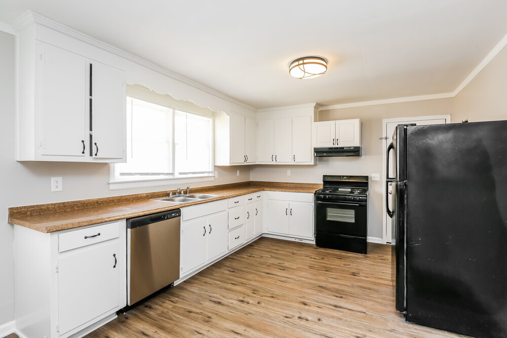 Building Photo - 3995 Sandy Hill Rd