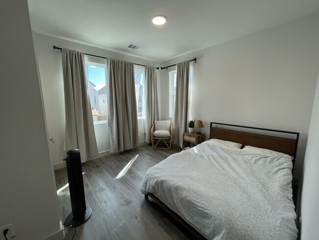 Building Photo - 4418 Bora Bora Ln