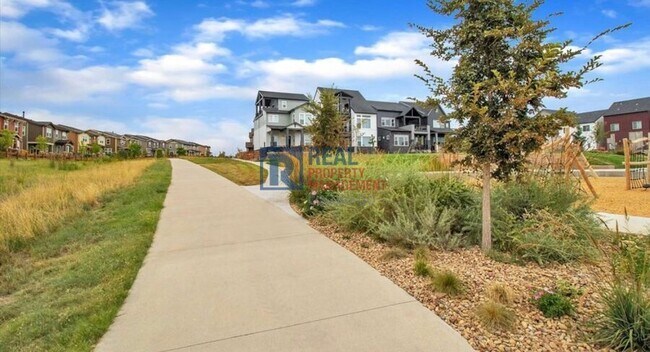 Building Photo - 16550 Umatilla Pl