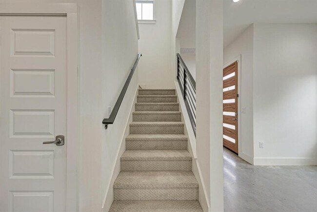 Building Photo - 1000 Taulbee Ln