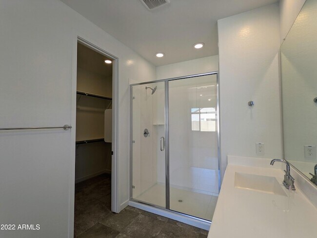 Building Photo - 16846 W Las Palmaritas Dr