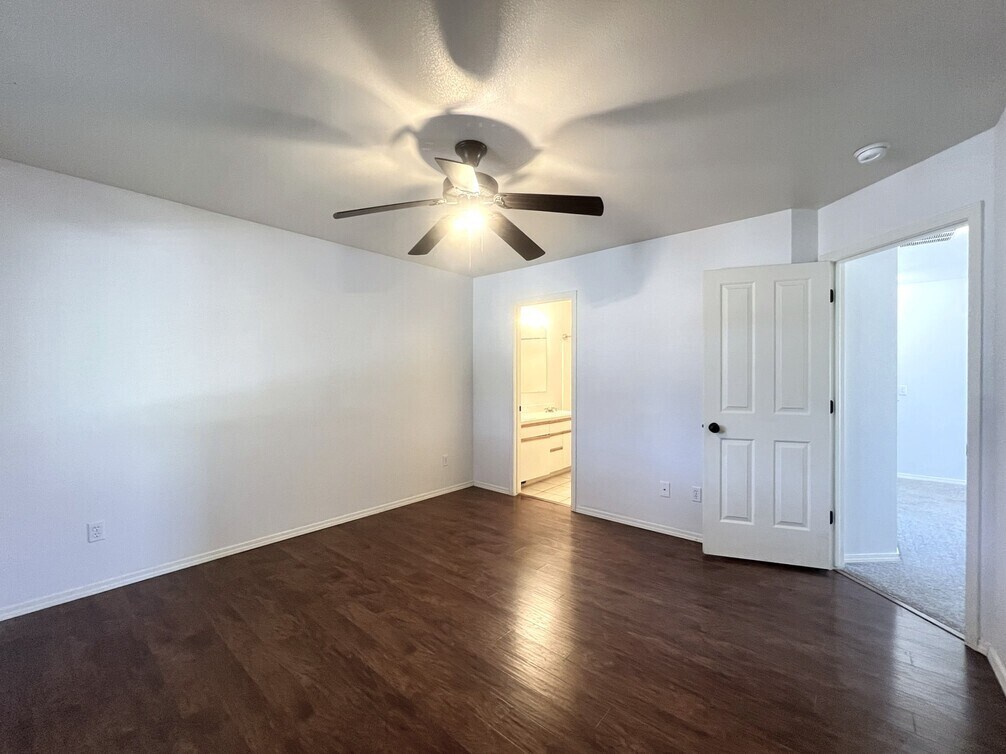 Building Photo - 5851 N Cobbler Ln