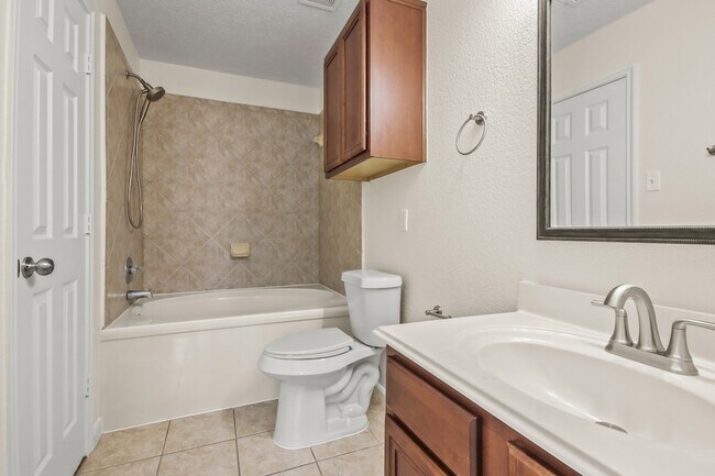 Building Photo - 255 Silky Leaf Dr