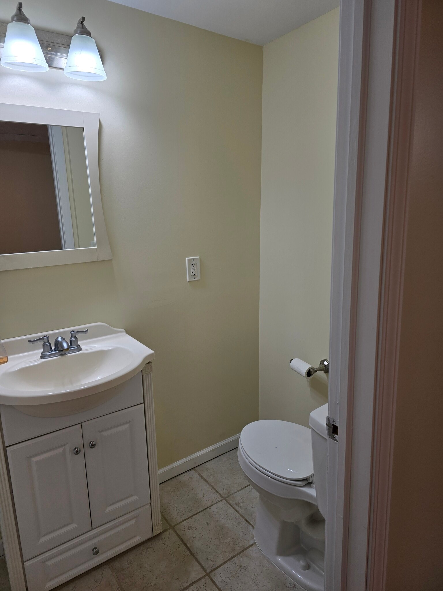 master bsth - 4435 Clifford Rd