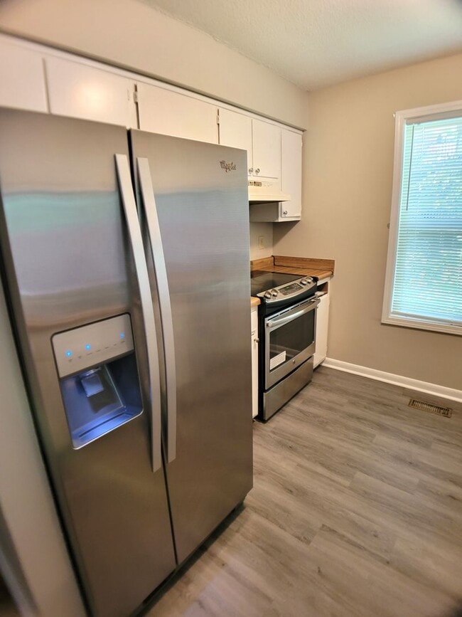 Building Photo - WAYNE5351