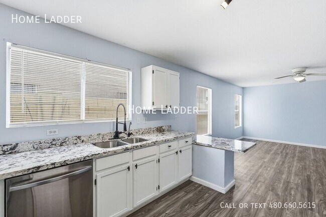 Building Photo - 7610 W Ironwood Dr