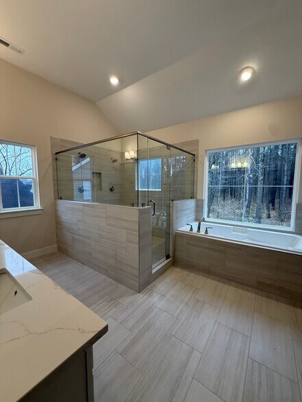 Building Photo - 2049 Burson Dr