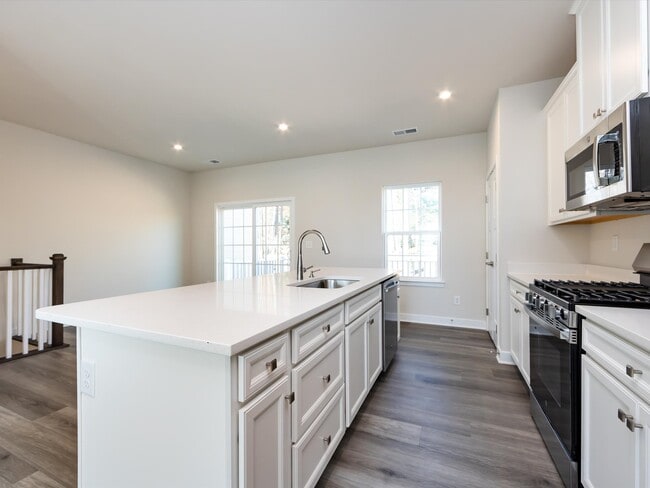 Building Photo - 431 Moondance Dr