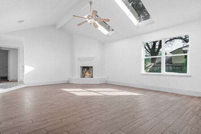 Building Photo - 23118 Whispering Willow Dr