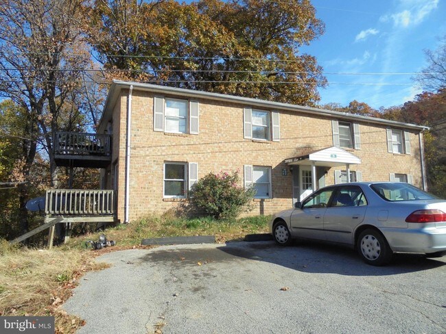 Building Photo - 51 Ed Turner Ln