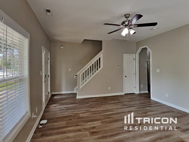 Building Photo - 1224 Sweetgrass St