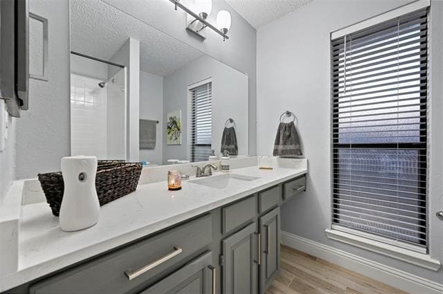 Building Photo - 2530 Seven Hills Dr