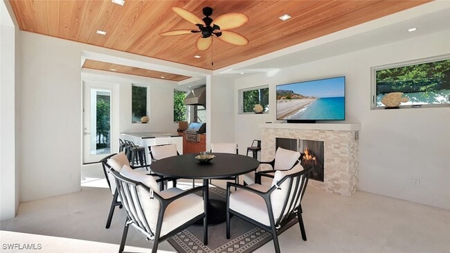 Building Photo - 739 5th Ave N