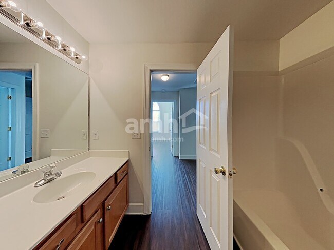 Building Photo - 1175 Blake Ct