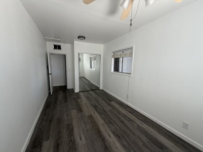 Building Photo - 1241 Wilson Ave