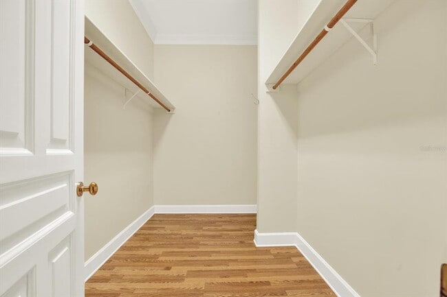 Building Photo - 4518 W Woodmere Rd