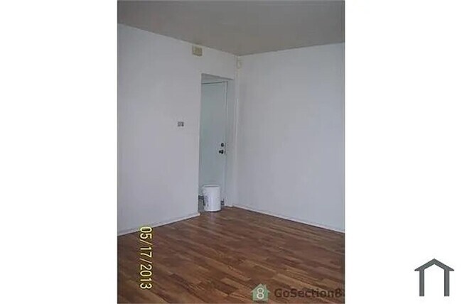 Building Photo - 2 bedroom 1 bath available soon Rum Village