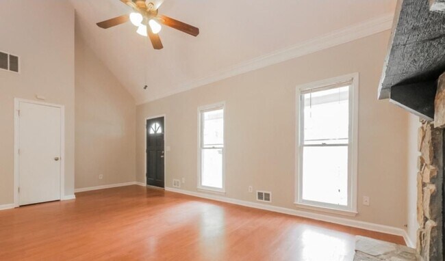 Building Photo - 101 Christy Dr