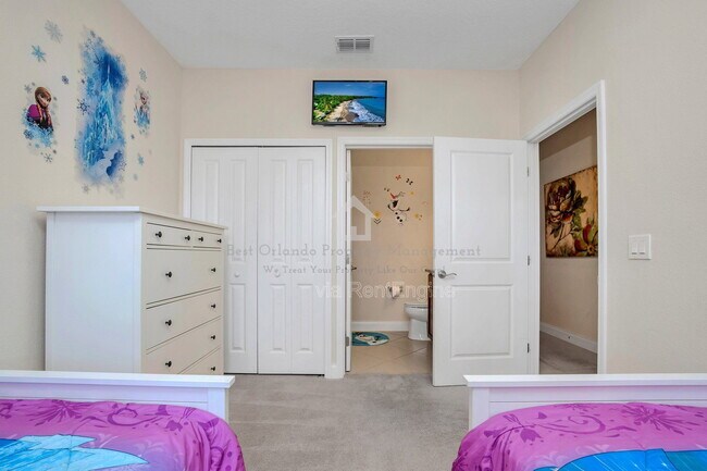 Building Photo - 317 Captiva Dr