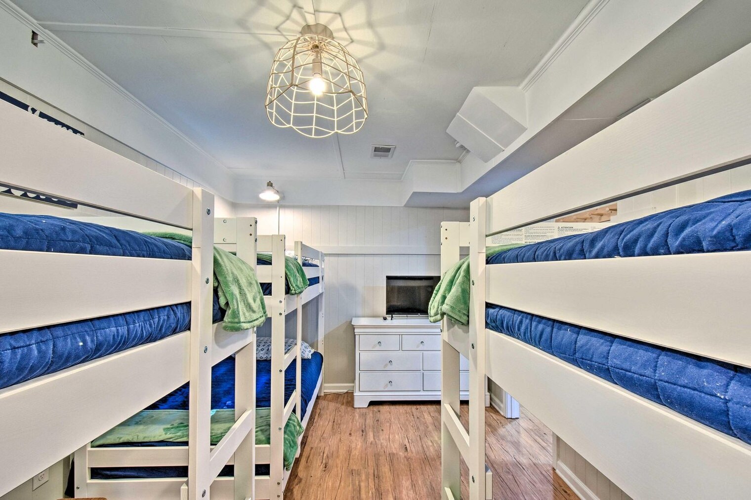 Building Photo - 334 Dogwood Ln