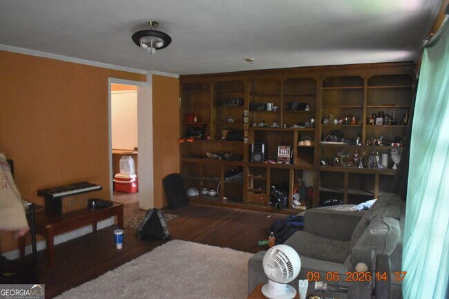 Building Photo - 1387 Dewey St