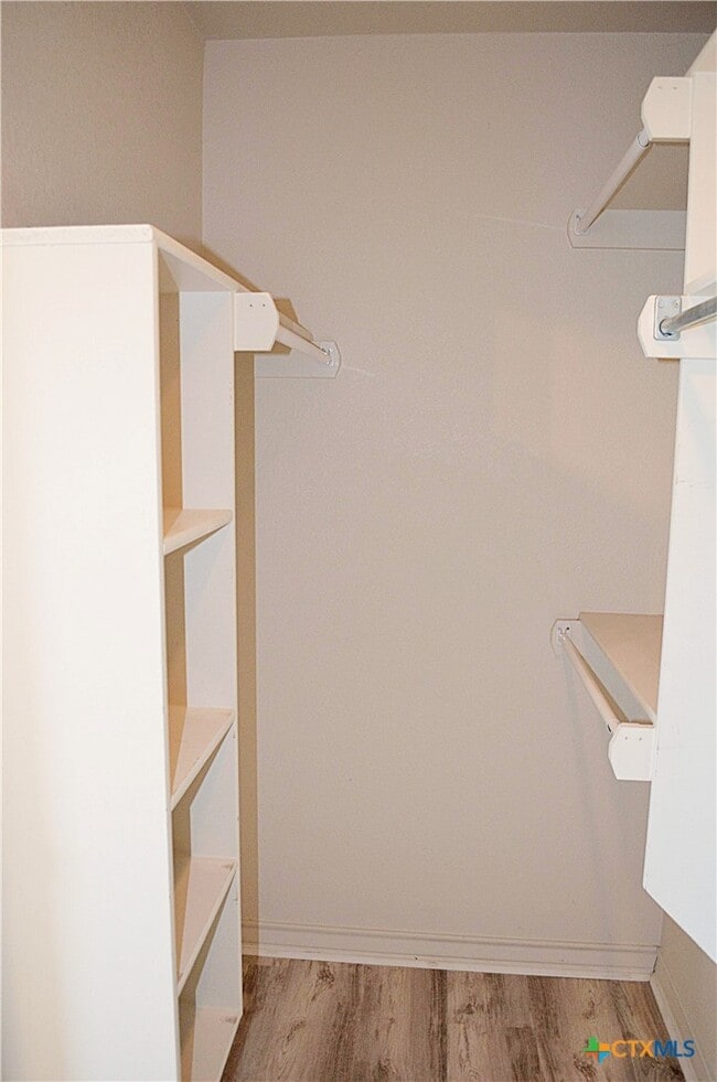 Building Photo - 305 Bermuda St