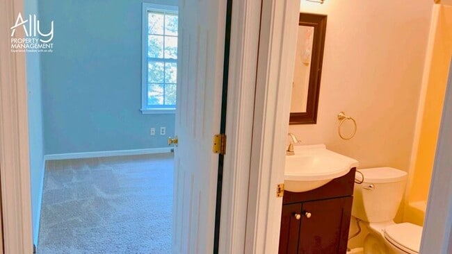 Building Photo - 2935 Lamkin Way