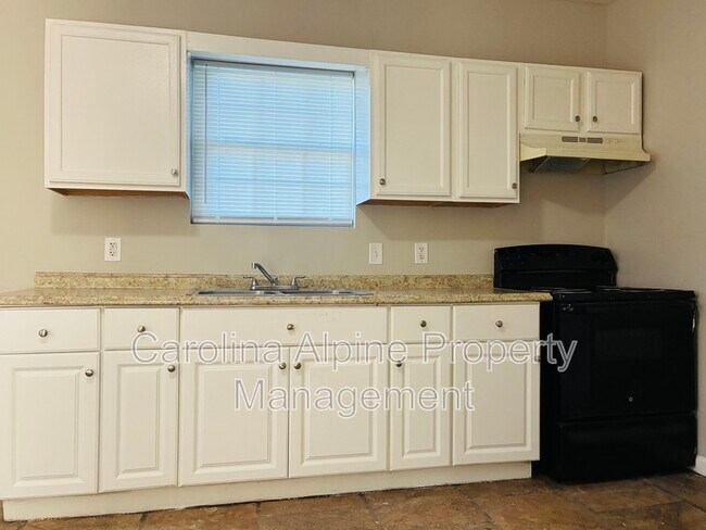 Building Photo - 110 N Webb St