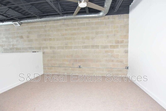 Building Photo - 5008 S MacDill Ave