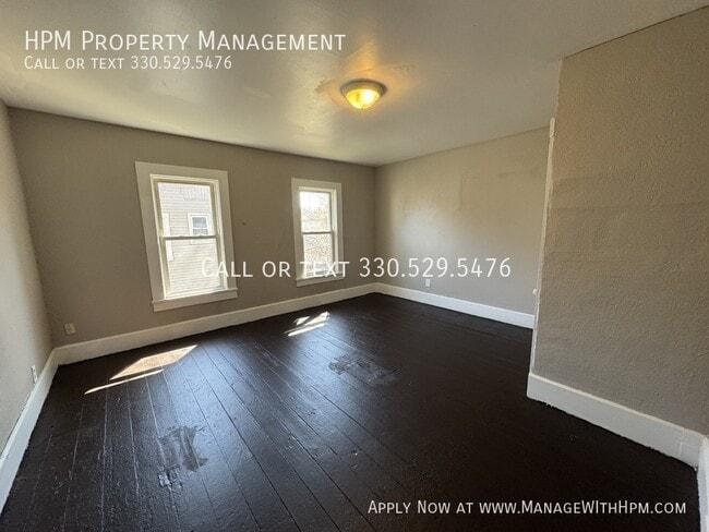 Building Photo - 713 Garfield Ave SW