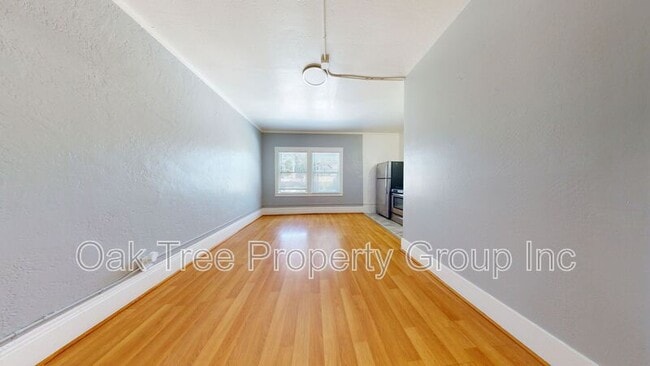 Building Photo - 134 E 16th St