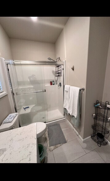 Down stairs bath - 12701 192nd Pl E