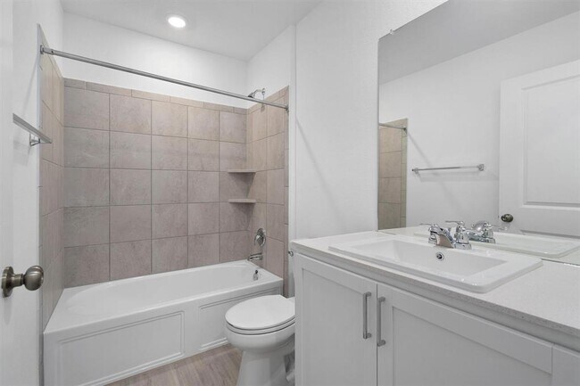 Building Photo - 138 Arbordale St