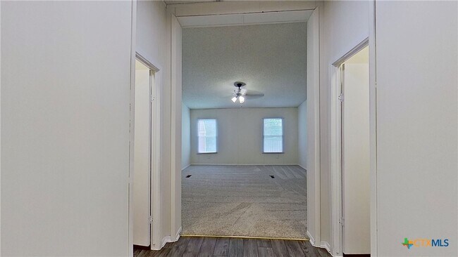 Building Photo - 100 Co Rd 194