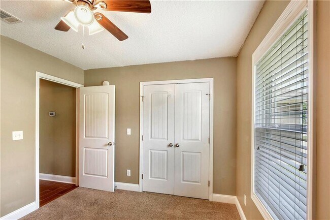 Building Photo - 123 Southwinds Dr