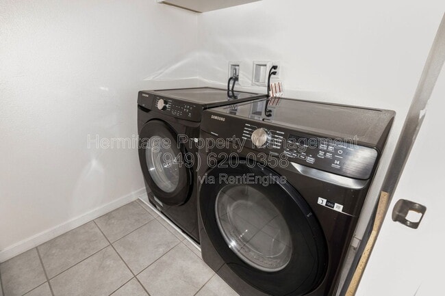 Building Photo - 341 Magnet