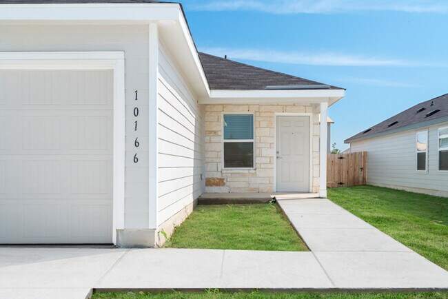 Primary Photo - 10166 Asta Trl