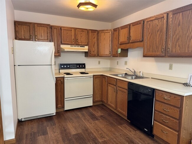 Building Photo - 4024 Canterbury Dr