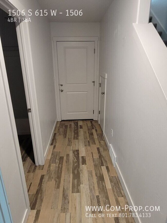 Building Photo - 1506 615 W