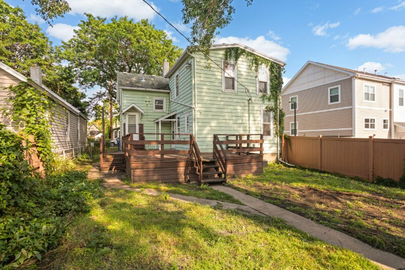 Building Photo - 375 Erie St